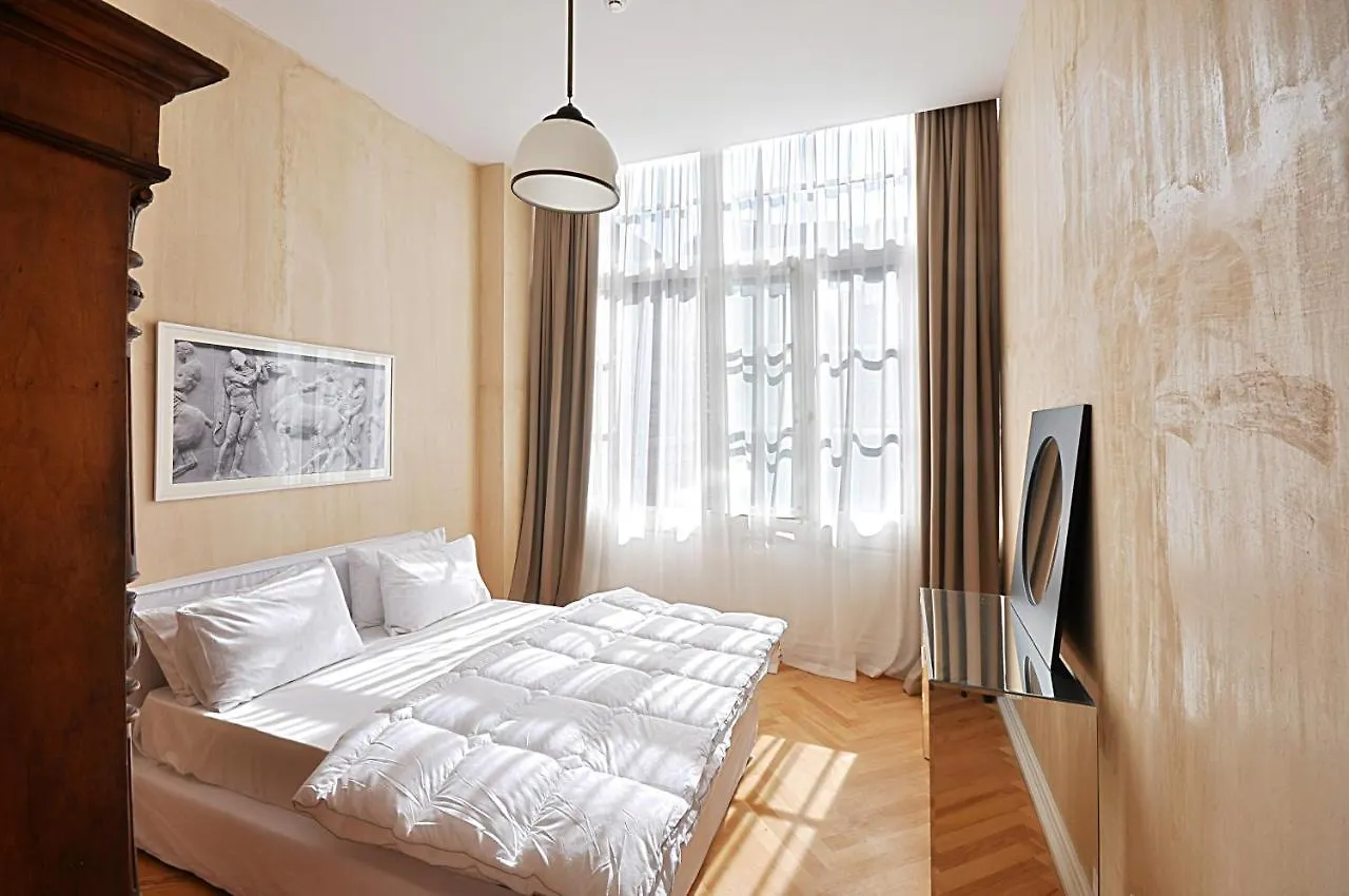 The 10 Hotel Tbilisi 4*,